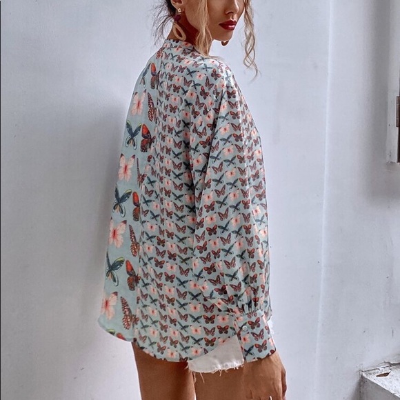 Multicoloured Asymmetrical Butterfly Print Botton Up Blouse - Picture 4 of 6